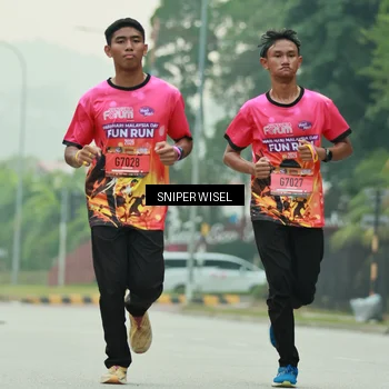 Runner Photo 7044532