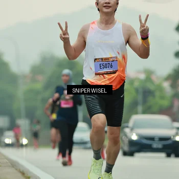 Runner Photo 7044555