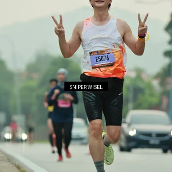 Runner Photo 7044559