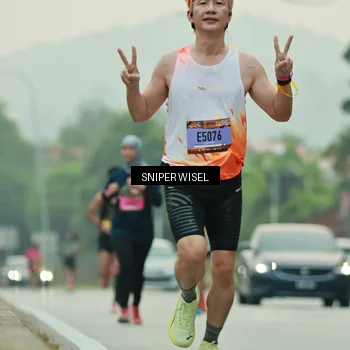 Runner Photo 7044560