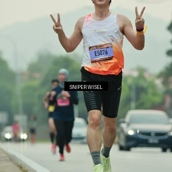 Runner Photo 7044561