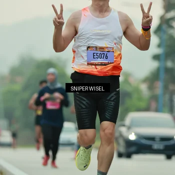 Runner Photo 7044571