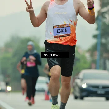 Runner Photo 7044573