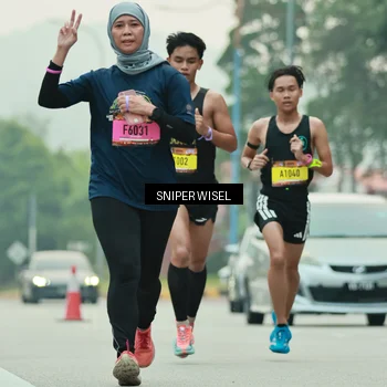 Runner Photo 7044576