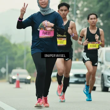 Runner Photo 7044595