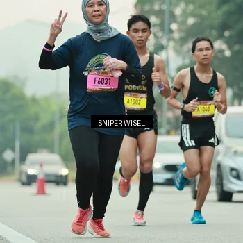 Runner Photo 7044601