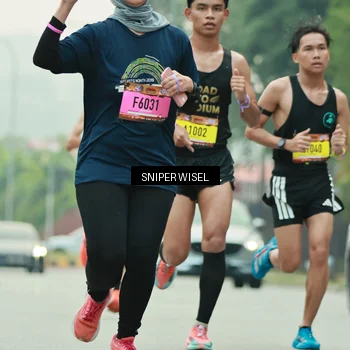 Runner Photo 7044609