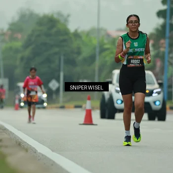 Runner Photo 7044619