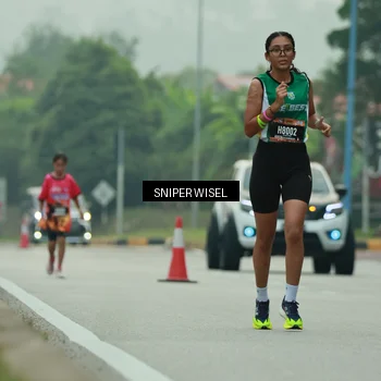 Runner Photo 7044624