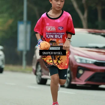 Runner Photo 7044655