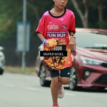 Runner Photo 7044656