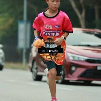 Runner Photo 7044658