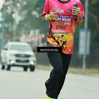 Runner Photo 7044707