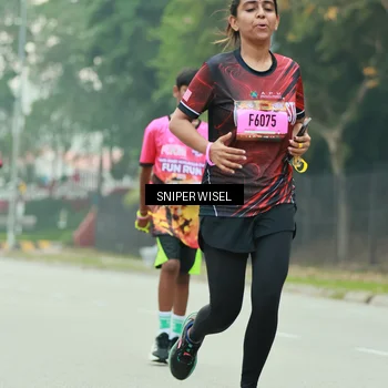 Runner Photo 7044736