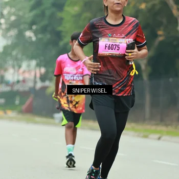 Runner Photo 7044741