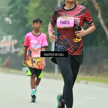 Runner Photo 7044745