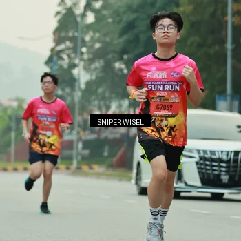 Runner Photo 7044812
