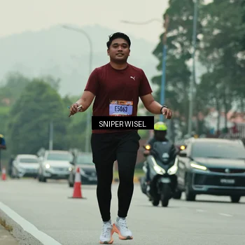 Runner Photo 7044864