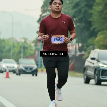 Runner Photo 7044873