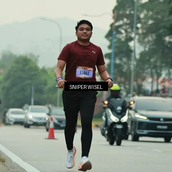 Runner Photo 7044874