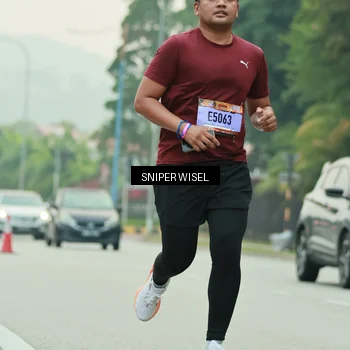 Runner Photo 7044881