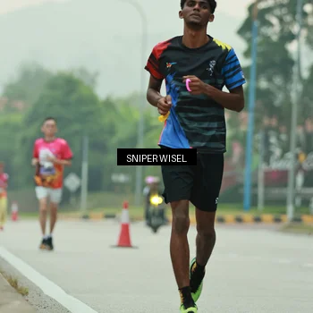 Runner Photo 7044892