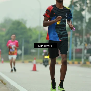 Runner Photo 7044900