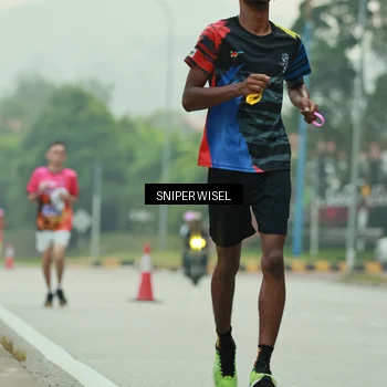Runner Photo 7044904