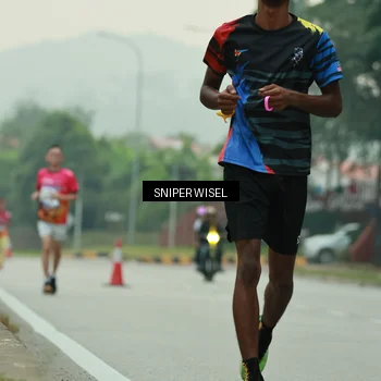 Runner Photo 7044911