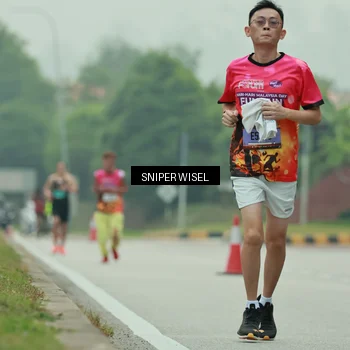 Runner Photo 7044924