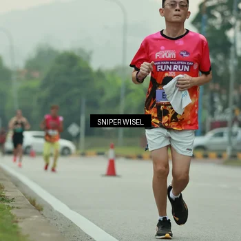 Runner Photo 7044925