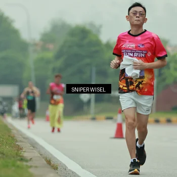 Runner Photo 7044926