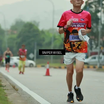 Runner Photo 7044927