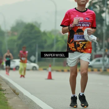 Runner Photo 7044930