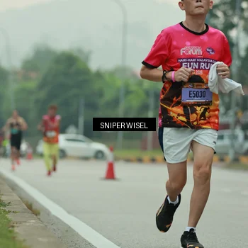 Runner Photo 7044933