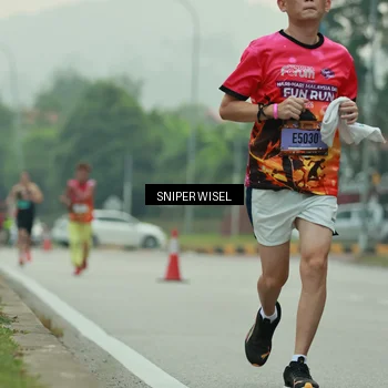 Runner Photo 7044937