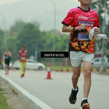 Runner Photo 7044941