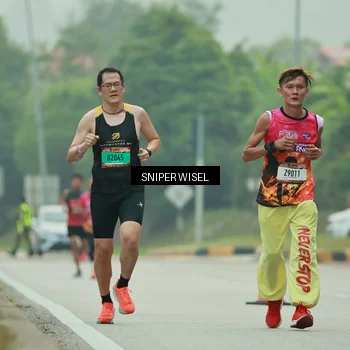 Runner Photo 7044942