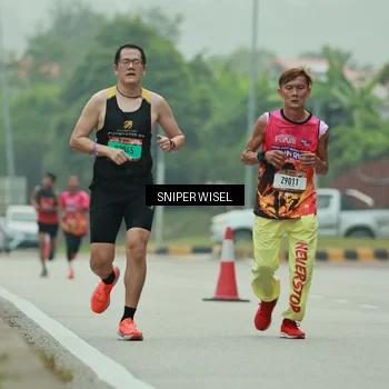 Runner Photo 7044950