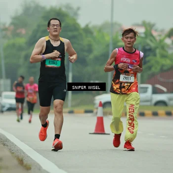 Runner Photo 7044952
