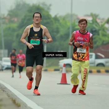 Runner Photo 7044953