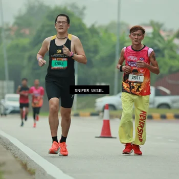 Runner Photo 7044956