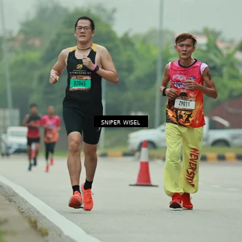 Runner Photo 7044957