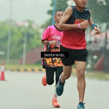 Runner Photo 7044994