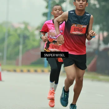Runner Photo 7045000