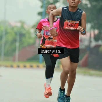 Runner Photo 7045001