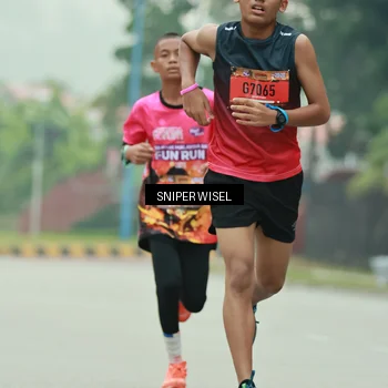Runner Photo 7045006