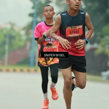 Runner Photo 7045009