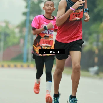 Runner Photo 7045026