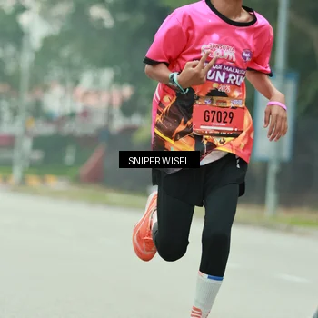 Runner Photo 7045028